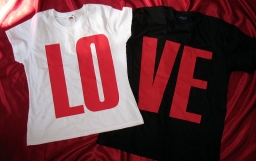 Парные футболки "LO-VE"